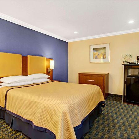 Days Inn San Francisco - Lombard Exteriör bild